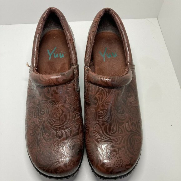 yuu bethanee slip on